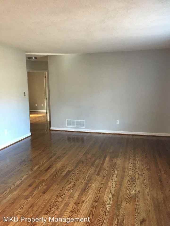 2612 Brambleton Ave SW - Photo 2 of 22