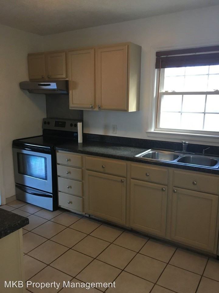 2612 Brambleton Ave SW - Photo 3 of 22