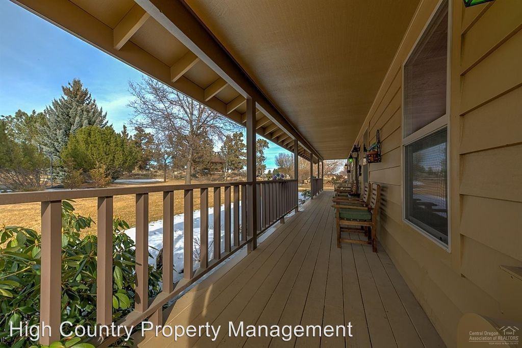 20502 Jefferson Ct - Photo 3 of 14