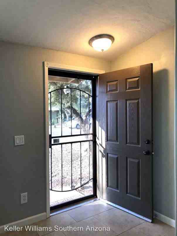 2940 Betsy Ross Pl - Photo 2 of 27
