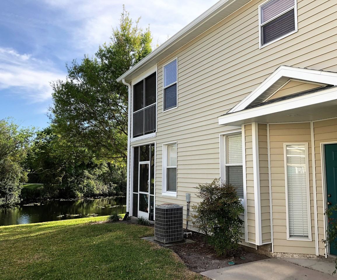 1910 Hammocks Ave - Photo 2 of 15