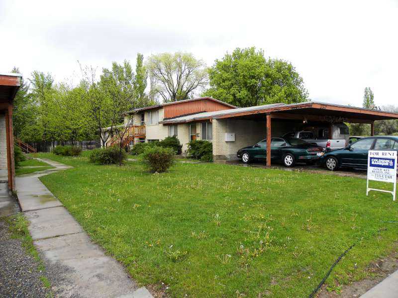 237 E 1000 N - Photo 2 of 2