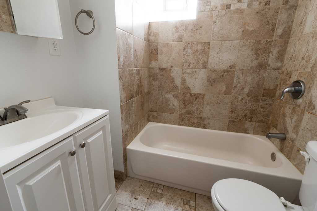 1832 W. Cuyler Ave. - Photo 2 of 7