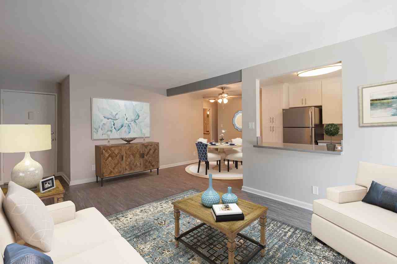 Los Robles Apartments 300 Rolling Oaks Dr, Thousand Oaks, CA 91361