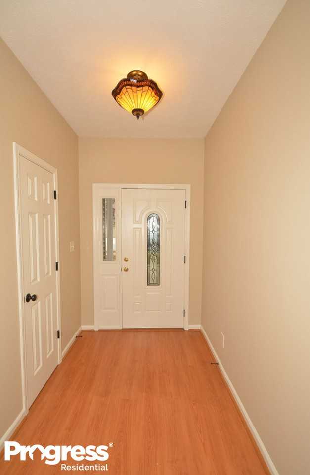 8110 Chesterhill Way - Photo 3 of 28