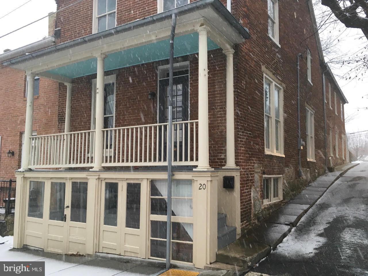 20 E Seminary St - Photo 2 of 27