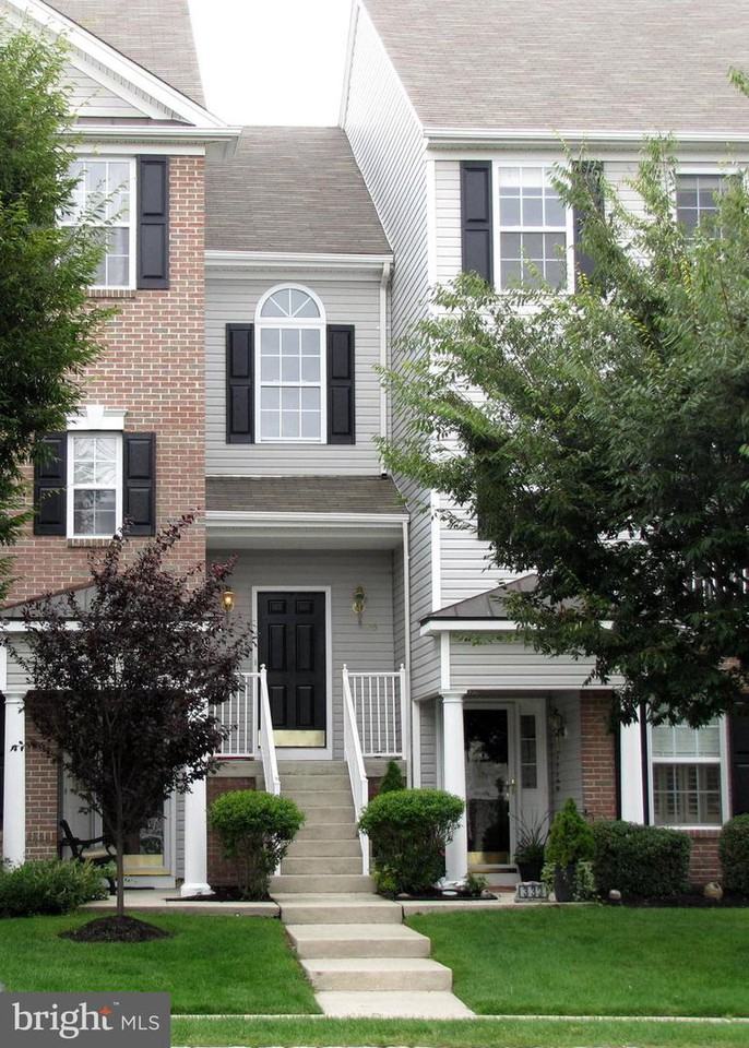 335 Harbour Blvd - Photo 2 of 21