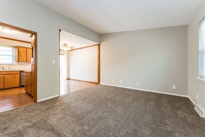 18210 E 27th St S - Photo 3 of 7