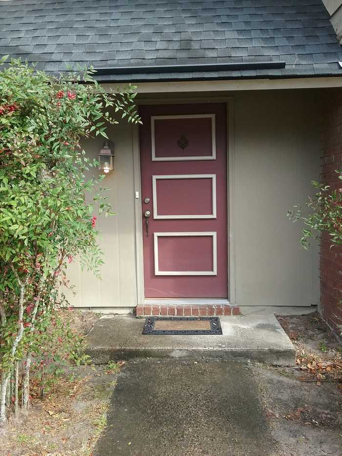 459 Mall Blvd - Photo 2 of 12