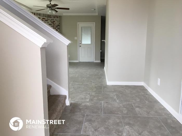 1401 Del Rio Dr - Photo 2 of 15