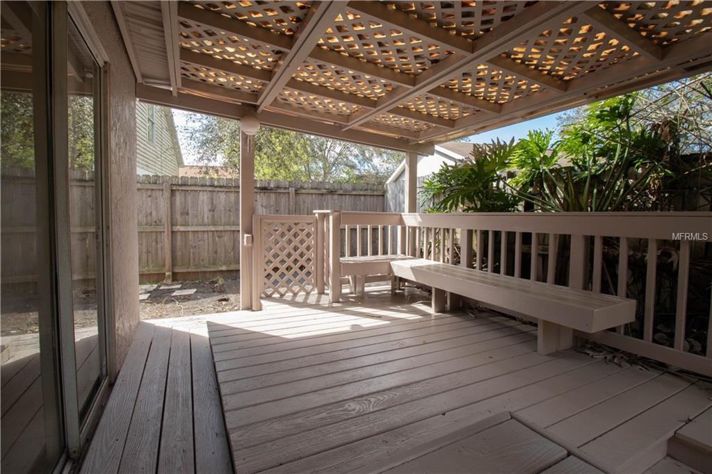 1008 Winterberry Ln - Photo 2 of 4