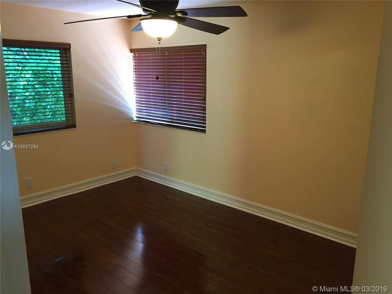 469 Golden Beach Dr - Photo 3 of 8