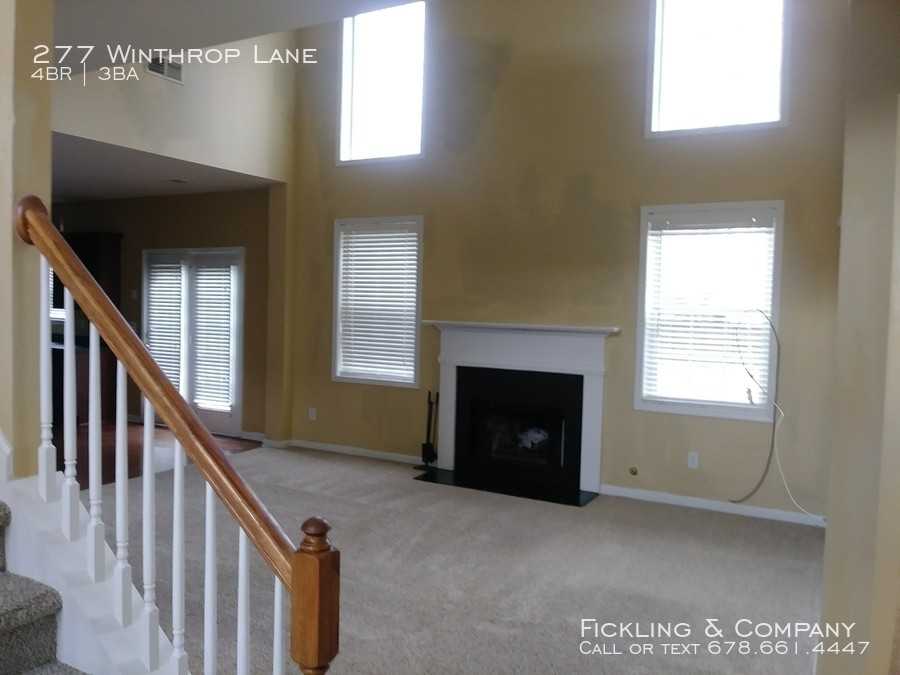 277 Winthrop Ln - Photo 3 of 18