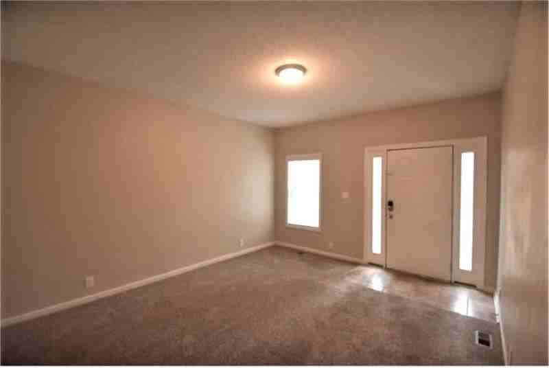 145 Oak St - Photo 2 of 10