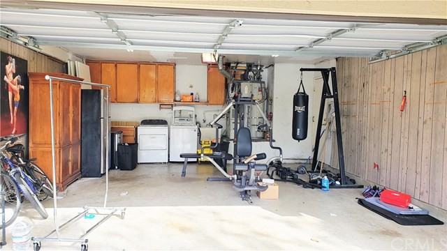 1000 Spruce Ln - Photo 3 of 26