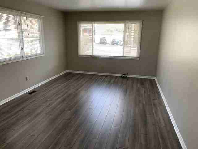 113 N Van Nortwick Ave - Photo 2 of 13