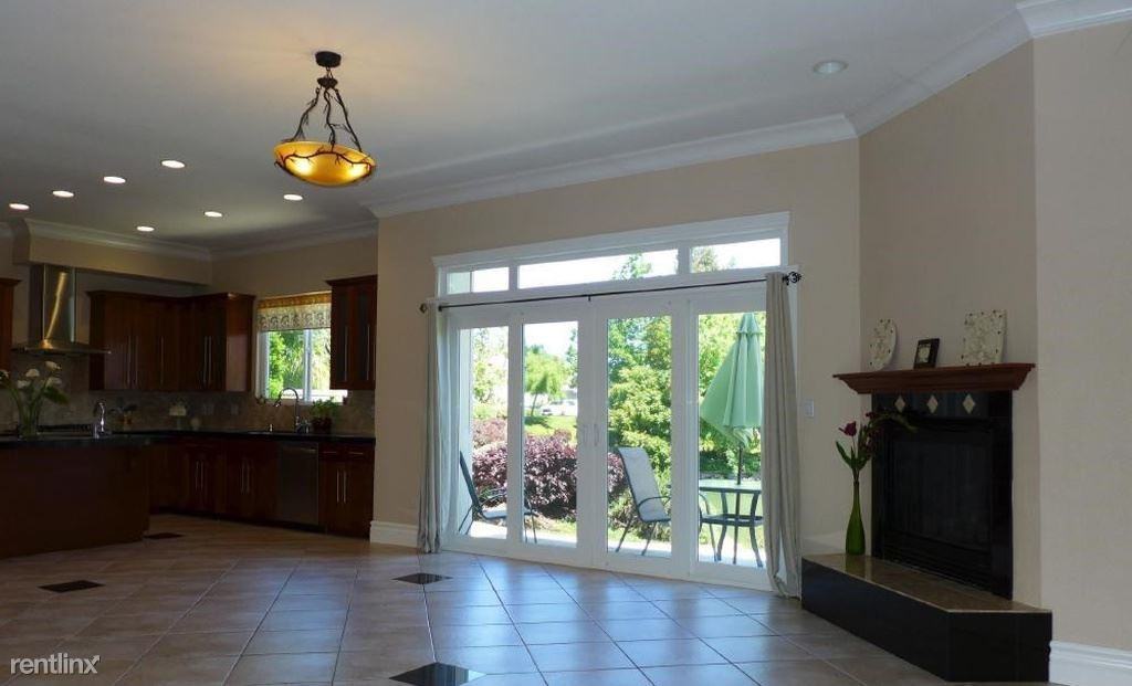 805 W Cove Way - Photo 3 of 17