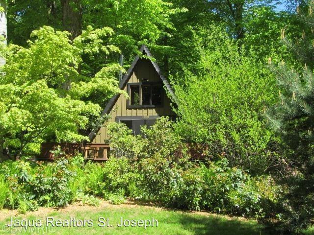 7149 Maple St - Photo 2 of 13