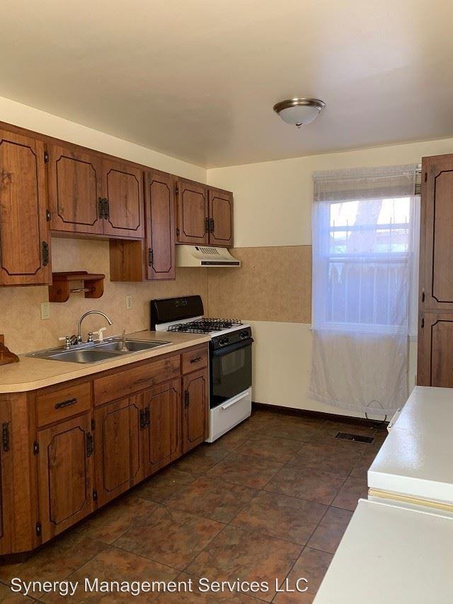 415 Jonathan St - Photo 2 of 9