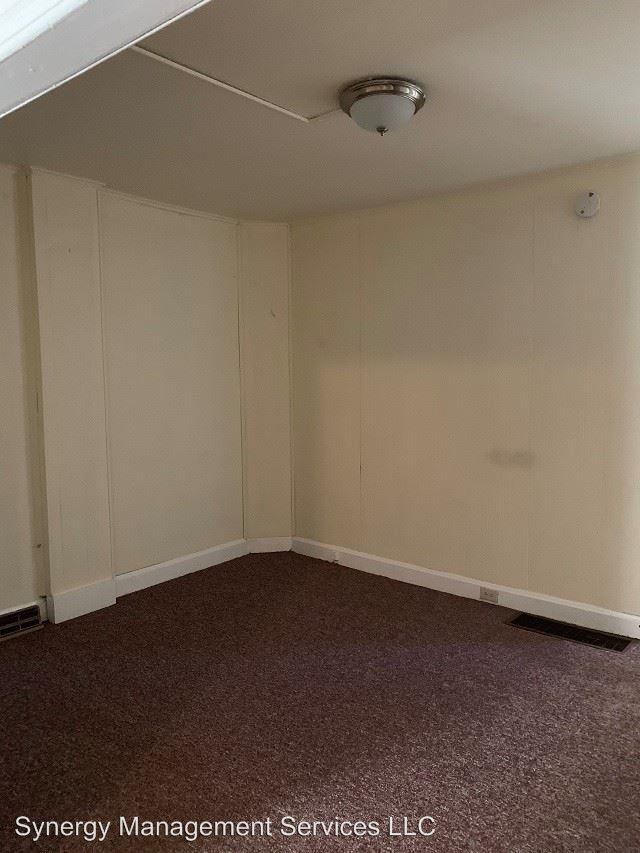 415 Jonathan St - Photo 3 of 9