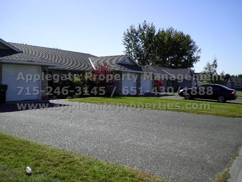 1246 Spruce Ct - Photo 2 of 2