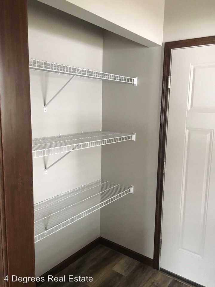 13921/13923 E. 14th Lane - Photo 2 of 5