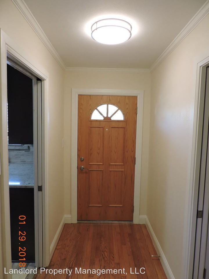 226 Eastley Dr - Photo 2 of 13
