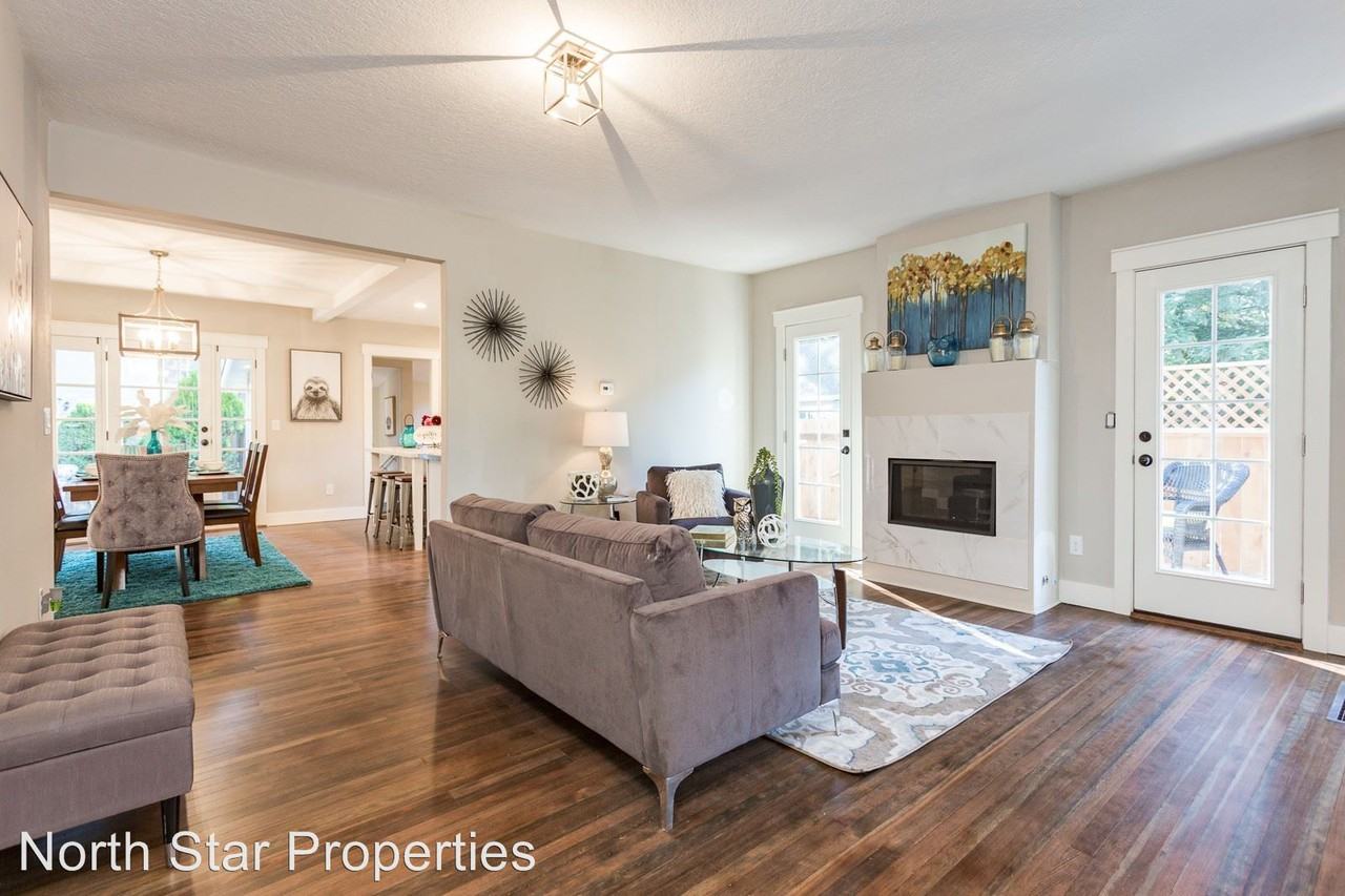 5262 Rosewood St - Photo 3 of 47