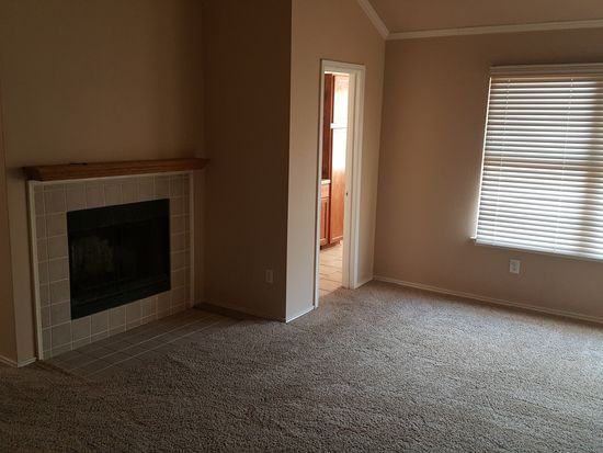 1713 Medina Dr - Photo 2 of 2