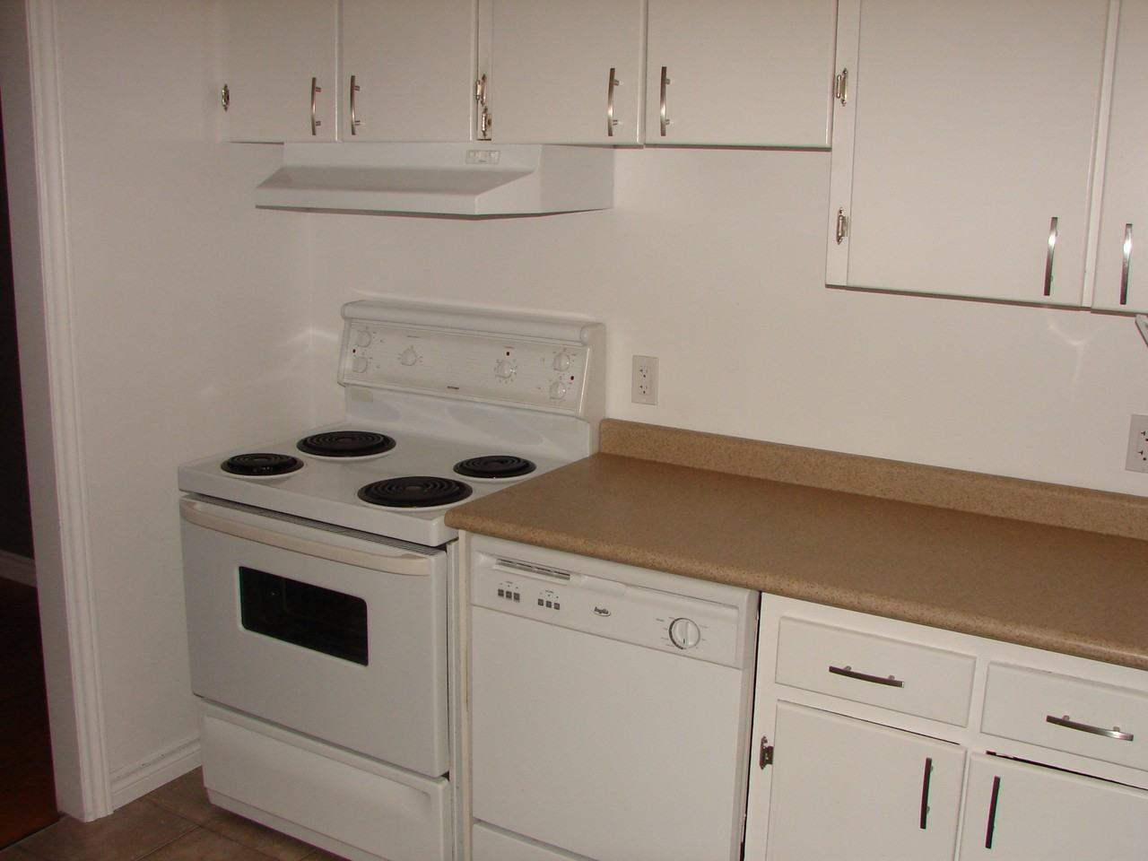 1219 Victoria Drive - Photo 2 of 6