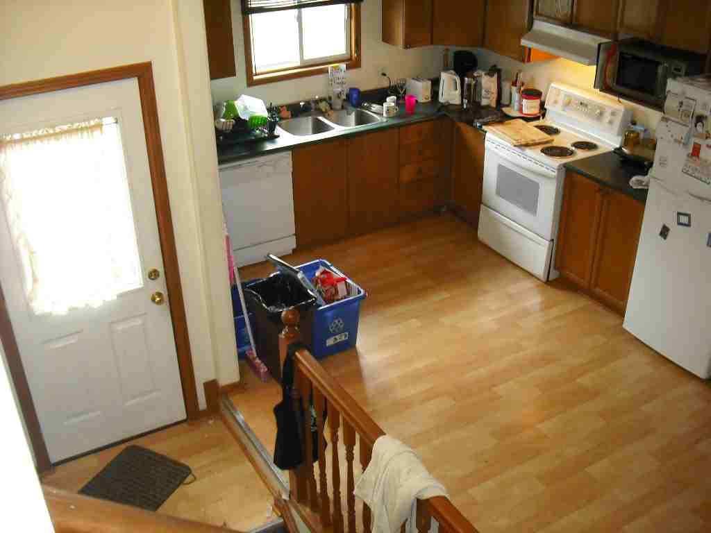 327 Fleming Dr - Photo 2 of 17