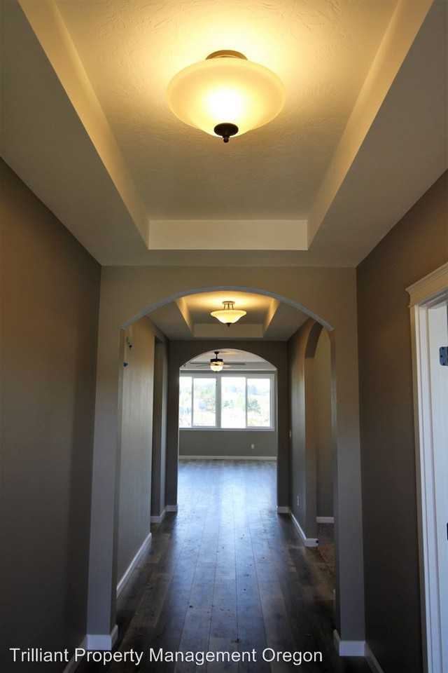 2337 Giovanni Avenue South - Photo 2 of 26