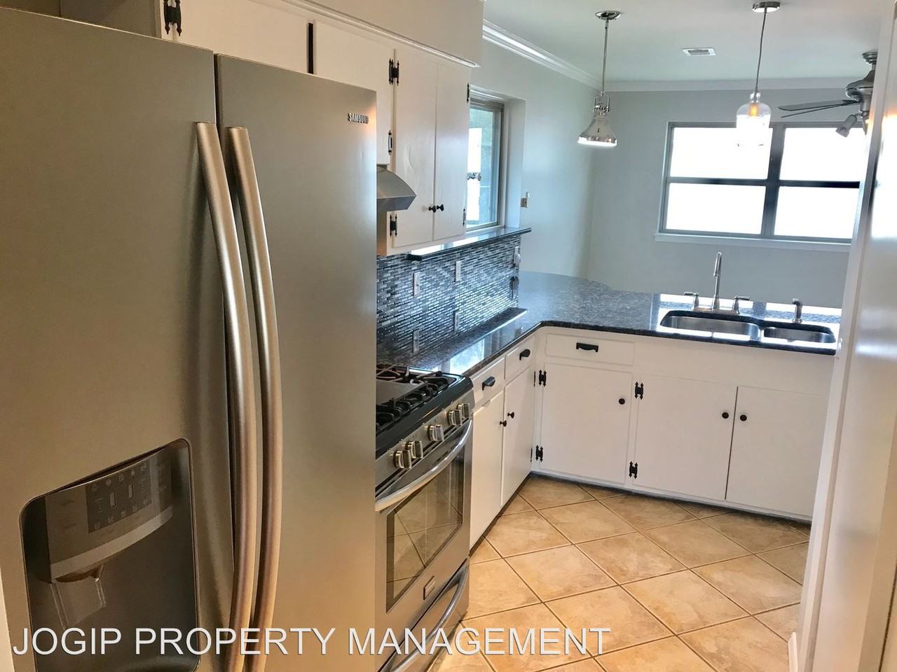 9526 Leaside Dr - Photo 2 of 25