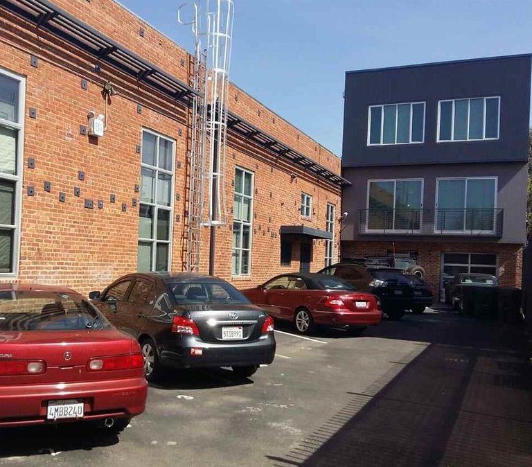 2336 Magnolia St - Photo 2 of 7