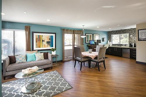 1640 La Rossa Circle