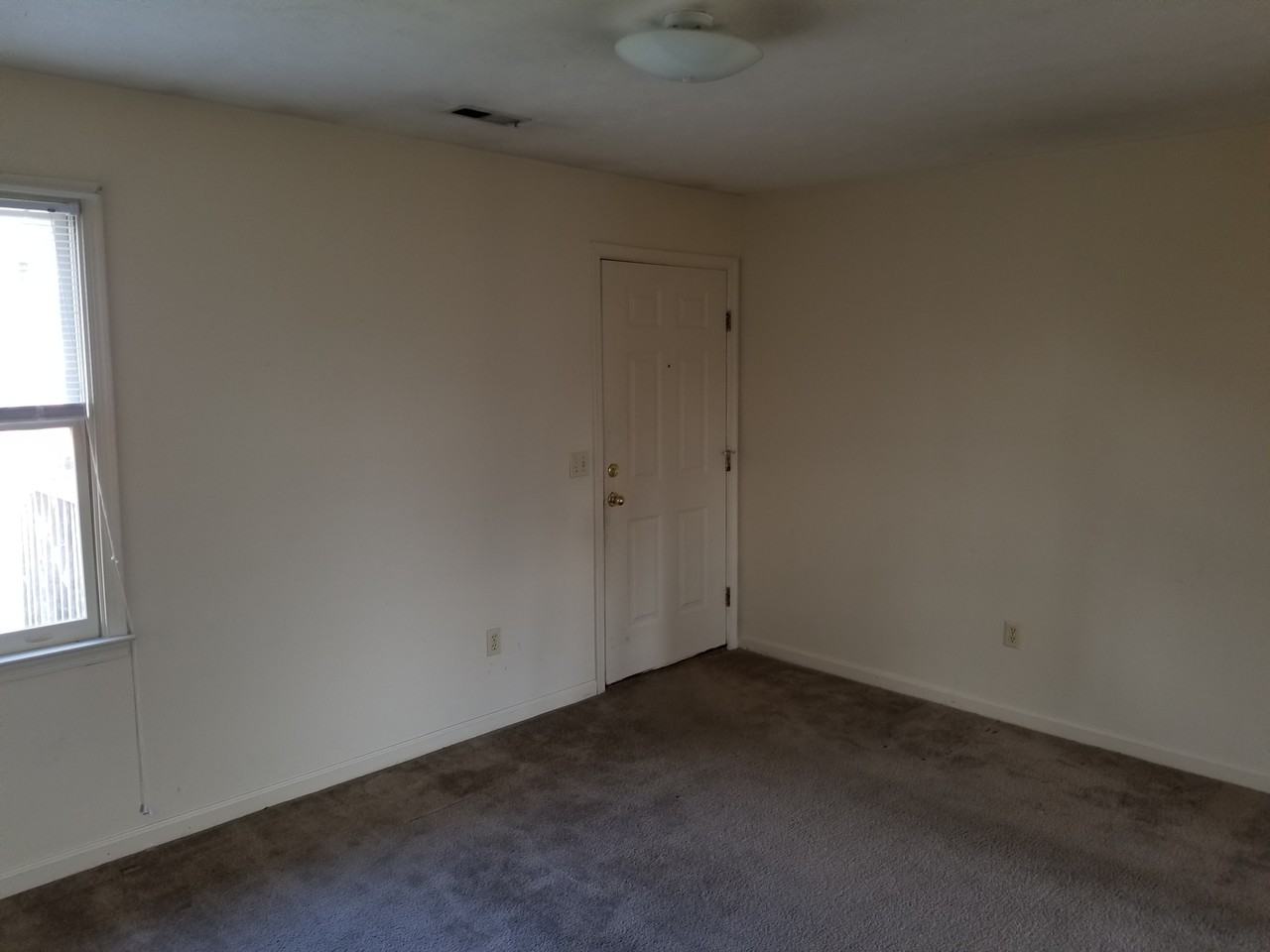 1100 Riggleman Drive - Photo 2 of 5