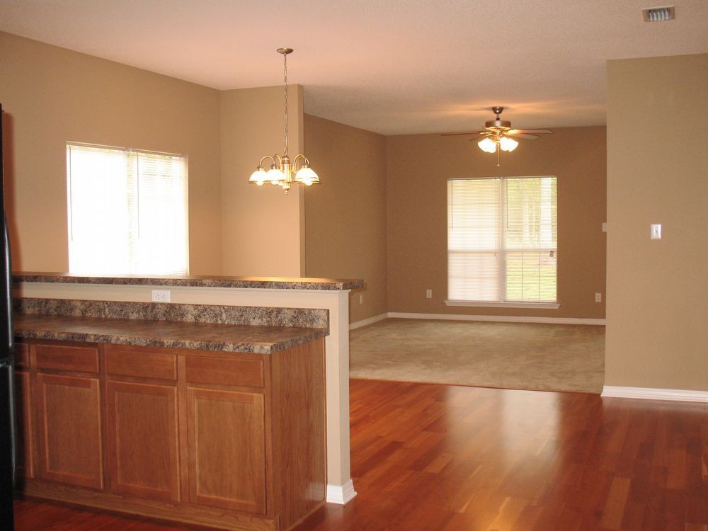 1116 Oxbridge Way - Photo 2 of 4