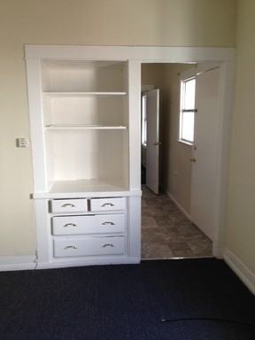 2534 Eastlake Ave - Photo 2 of 7