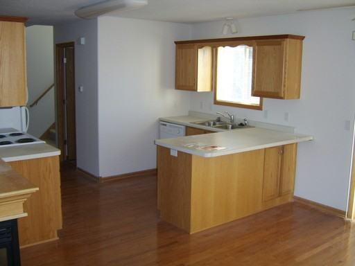 737 Baylee Pl SW - Photo 3 of 5