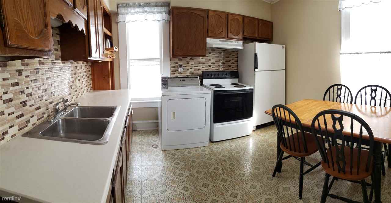 929 Upper Front St - Photo 2 of 25