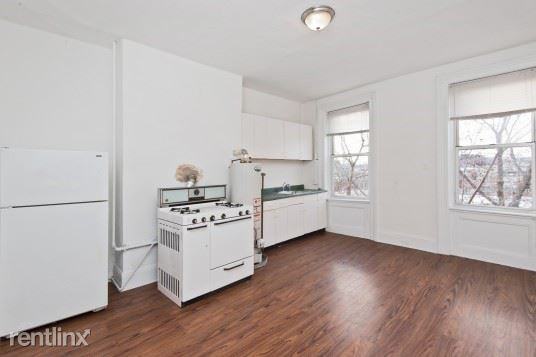 206 Bloomfield St J - Photo 2 of 5