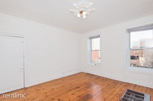 206 Bloomfield St J - Photo 3 of 5