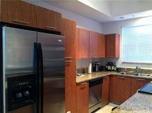 2161 NE 42nd St - Photo 3 of 10