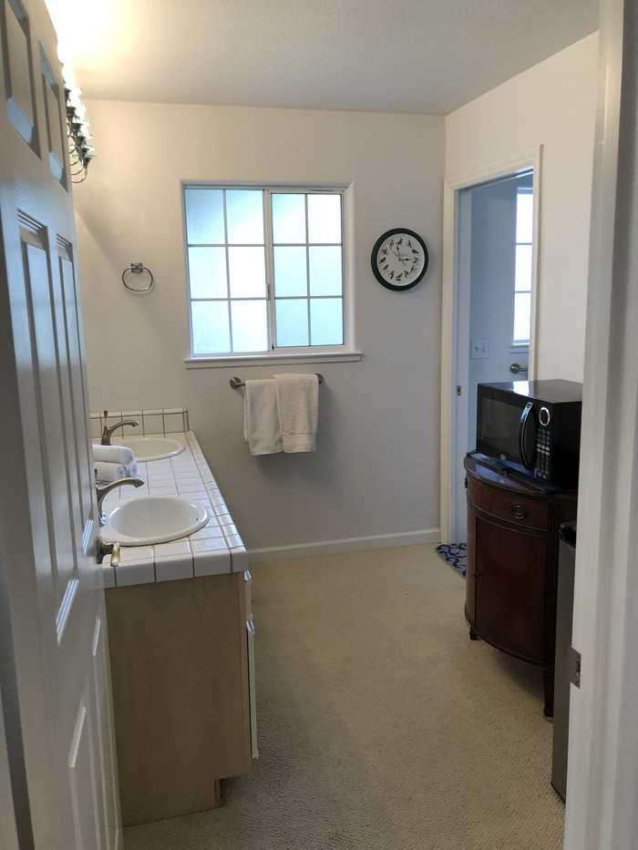 4196 Sunridge Rd - Photo 2 of 3