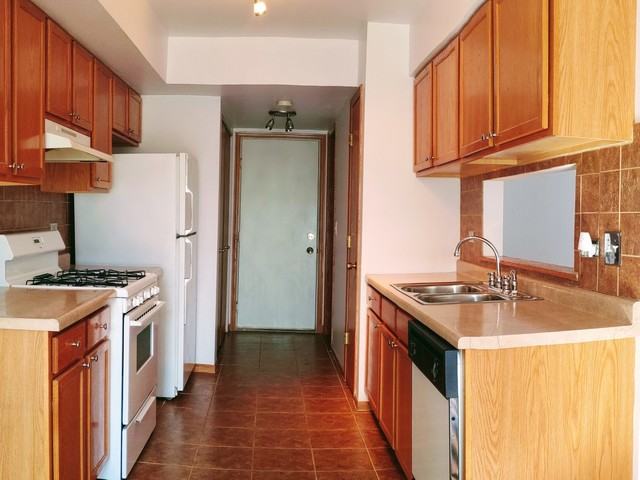 8152 160th St - Photo 3 of 14