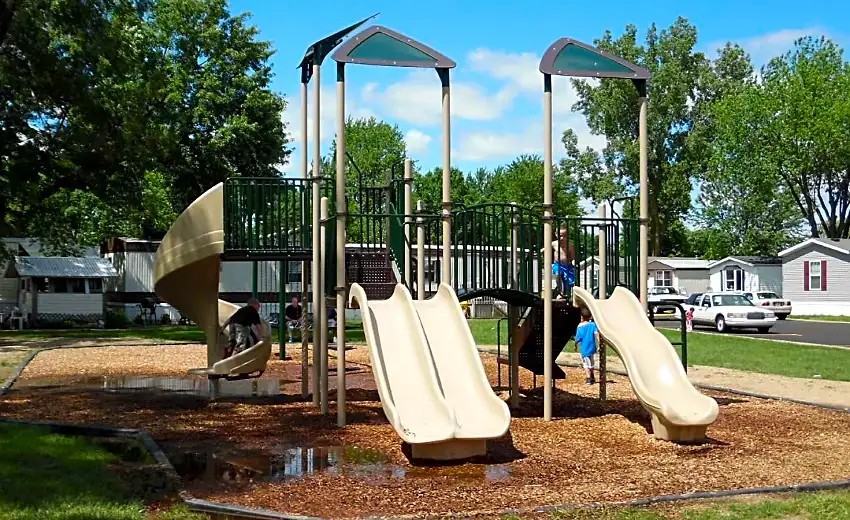 Delhi Manor-Holt - Photo 3 of 25