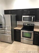 19231 NW 67th Pl - Photo 3 of 9