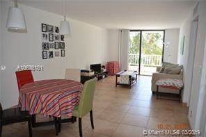 Brickel Harbour - Photo 2 of 8