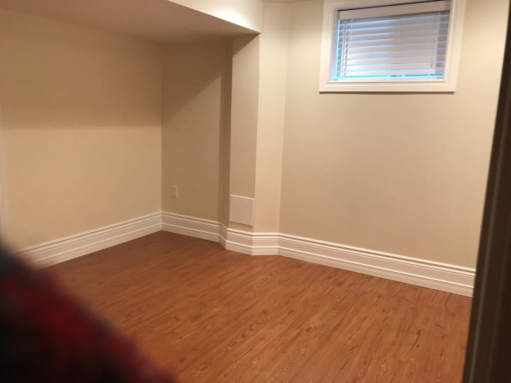 407 Princess Anne Crescent - Photo 2 of 11