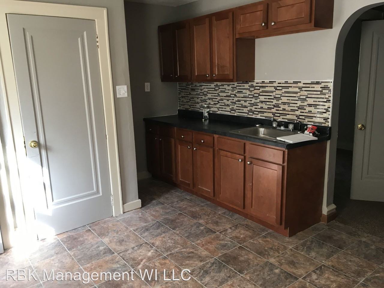 4965 N 55th Street - Photo 3 of 8